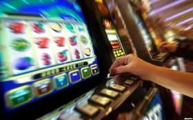 Antarmuka aplikasi mobile faswin77 Antarmuka aplikasi mobile faswin77